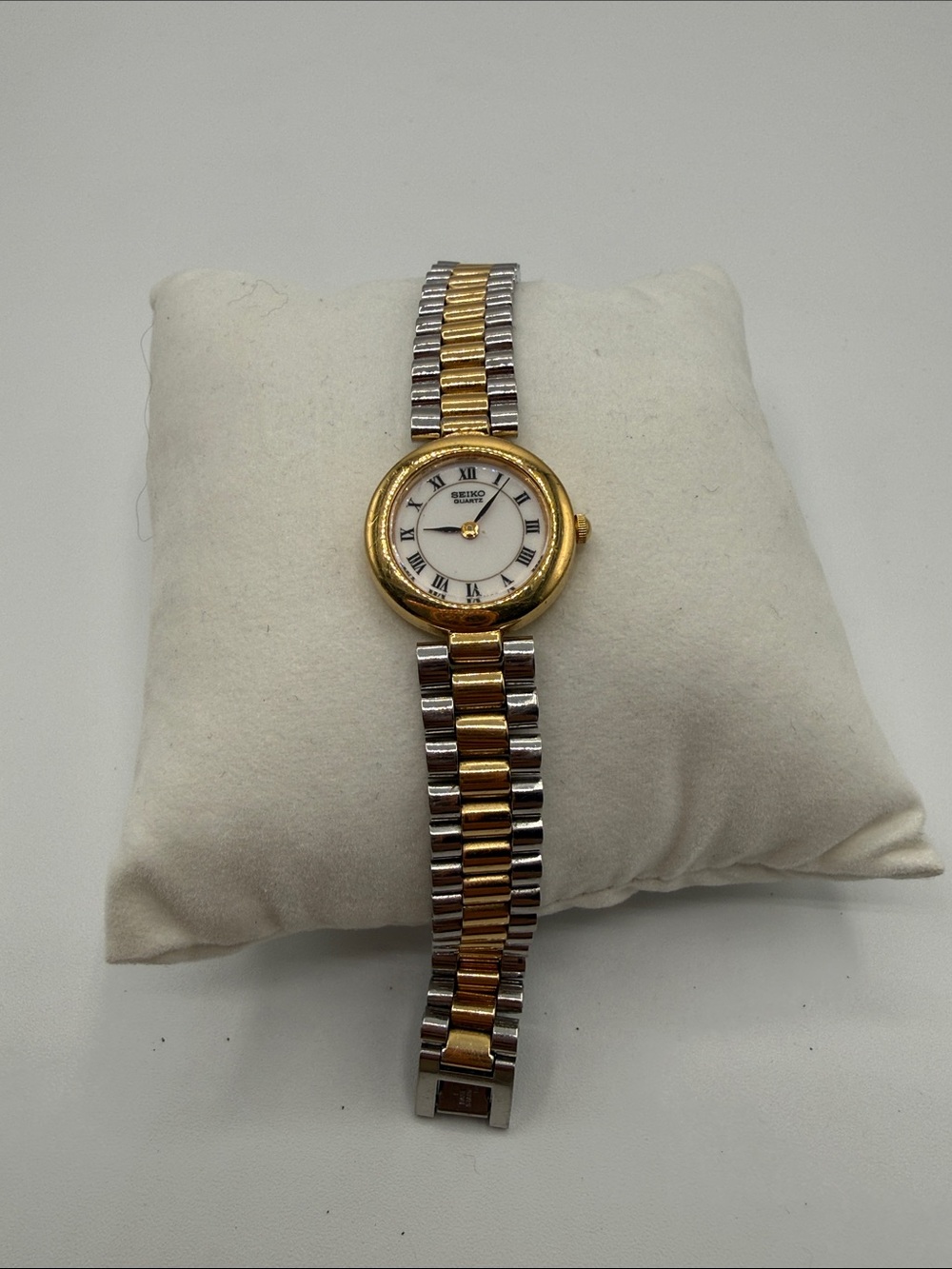 VTG Seiko Two-Tone Gold and Silver Women's Watch